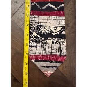 Bugatti 100% Italian Silk Men's Neck Tie made in USA‎ Red Black Silver Tone 55"
